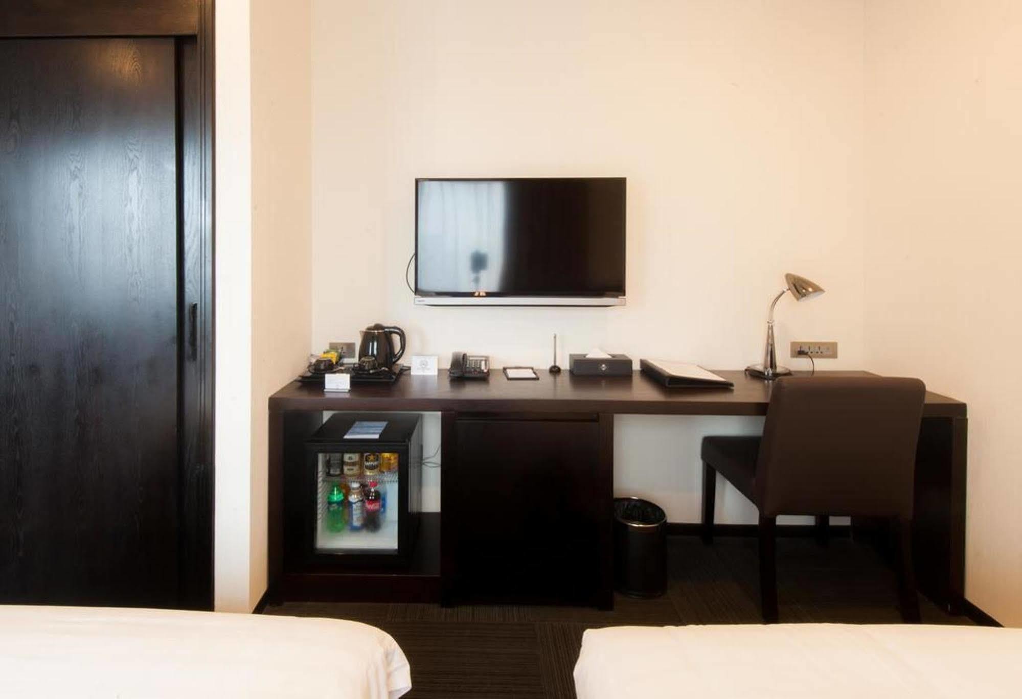 Sakura Hotel Hanoi Bagian luar foto